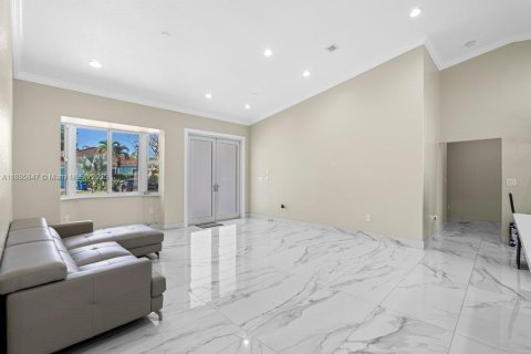Villa ou maison à vendre à Palmetto Bay, Floride: 4 chambres, 206.24 m2 № 1933753 - photo 11