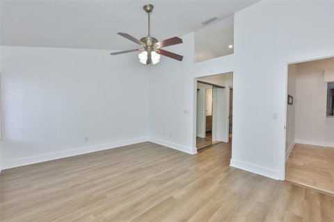 Casa en venta en Tampa, Florida, 3 dormitorios, 172.8 m2 № 2203650 - foto 28