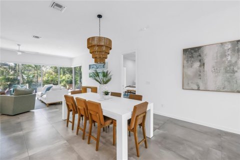 Casa en alquiler en Sarasota, Florida, 6 dormitorios, 349.78 m2 № 1894784 - foto 9