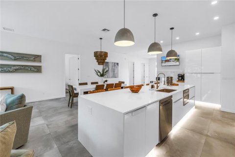 Casa en alquiler en Sarasota, Florida, 6 dormitorios, 349.78 m2 № 1894784 - foto 16