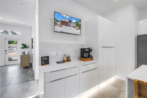 Casa en alquiler en Sarasota, Florida, 6 dormitorios, 349.78 m2 № 1894784 - foto 6