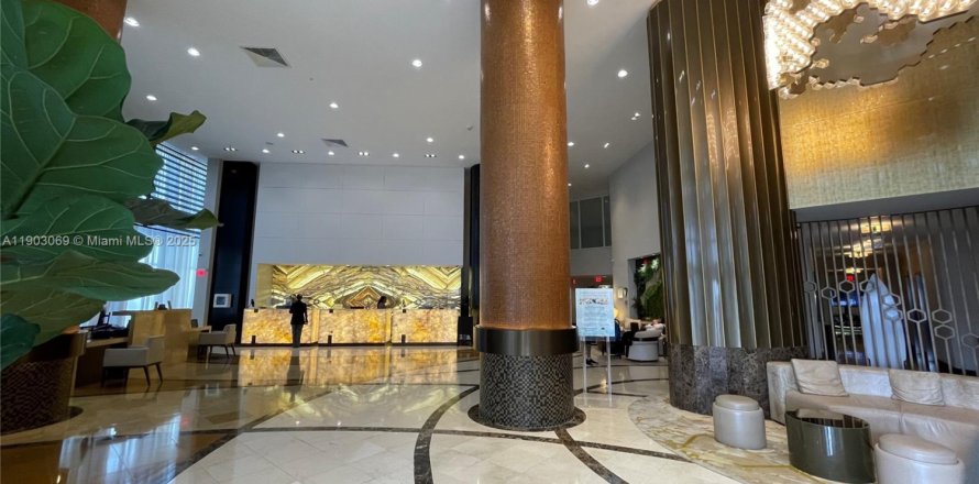 Студия в кондо в Санни-Айлс-Бич, Флорида № 2015334