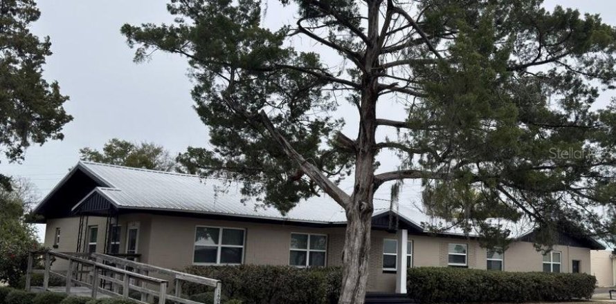 Immobilier commercial à Keystone Heights, Floride № 2136998