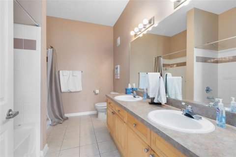 Condominio en venta en Davenport, Florida, 2 dormitorios, 117.15 m2 № 1676946 - foto 18