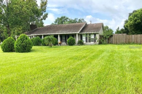 Villa ou maison à louer à Kissimmee, Floride: 3 chambres, 180.97 m2 № 2394076 - photo 2
