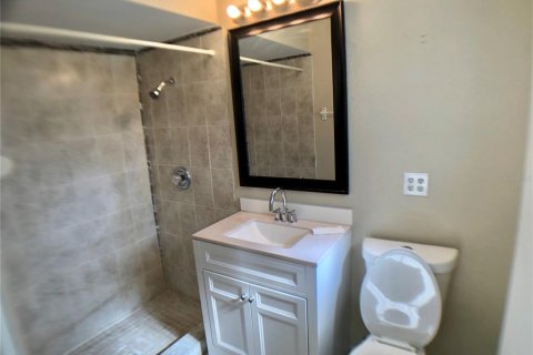 Villa ou maison à louer à Kissimmee, Floride: 3 chambres, 180.97 m2 № 2394076 - photo 20