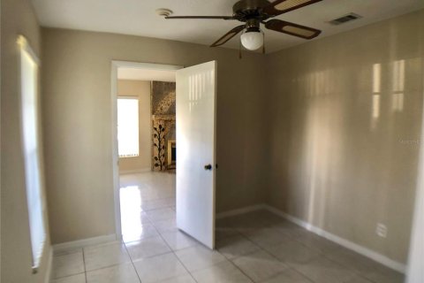 Villa ou maison à louer à Kissimmee, Floride: 3 chambres, 180.97 m2 № 2394076 - photo 17