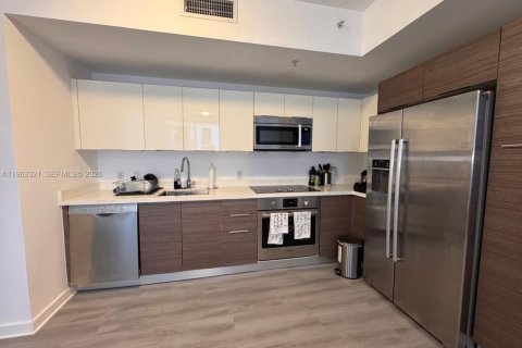 Купить кондоминиум в Майами, Флорида 1 спальня, № 2025175 - фото 3