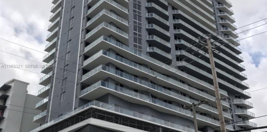 Кондоминиум с 1 спальней в Майами, Флорида № 2025175