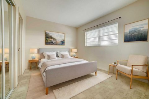 Condo in Boynton Beach, Florida, 2 bedrooms № 2146626 - photo 9