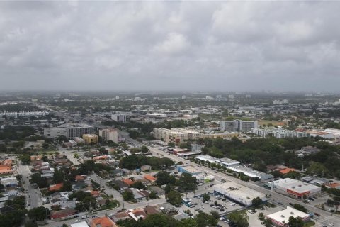 House in Miami, Florida 3 bedrooms, 127.37 sq.m. № 1840883 - photo 16