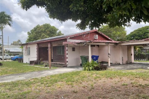 House in Miami, Florida 3 bedrooms, 127.37 sq.m. № 1840883 - photo 5