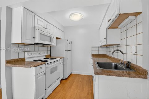 Copropriété à louer à Boca Raton, Floride: 2 chambres, 79.15 m2 № 1977380 - photo 8