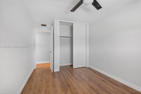 Copropriété à louer à Boca Raton, Floride: 2 chambres, 79.15 m2 № 1977380 - photo 10