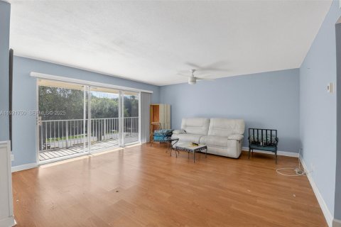 Copropriété à louer à Boca Raton, Floride: 2 chambres, 79.15 m2 № 1977380 - photo 5