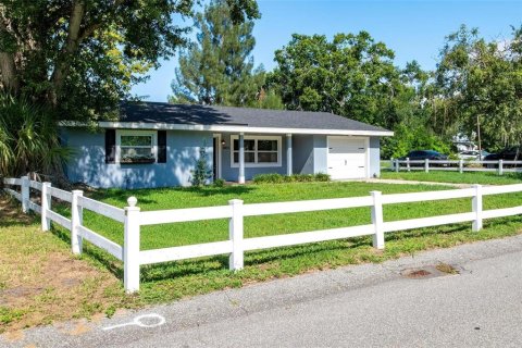 House in Winter Haven, Florida 3 bedrooms, 120.03 sq.m. № 1886782 - photo 2