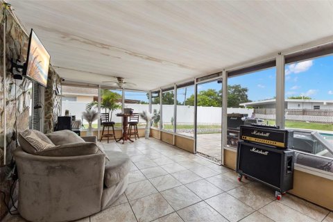 Villa ou maison à vendre à Saint Petersburg, Floride: 2 chambres, 121.7 m2 № 2277839 - photo 17