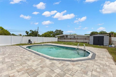Villa ou maison à vendre à Saint Petersburg, Floride: 2 chambres, 121.7 m2 № 2277839 - photo 18