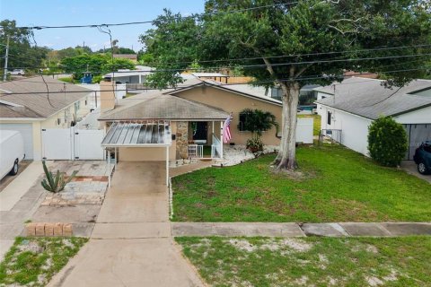 Villa ou maison à vendre à Saint Petersburg, Floride: 2 chambres, 121.7 m2 № 2277839 - photo 27