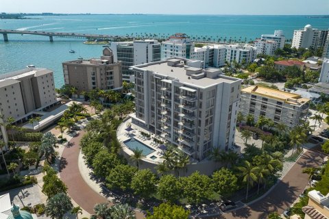 Condo in Sarasota, Florida, 3 bedrooms  № 1565266 - photo 1