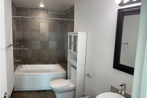 Condominio en venta en Aventura, Florida, 2 dormitorios, 75.81 m2 № 2008462 - foto 5