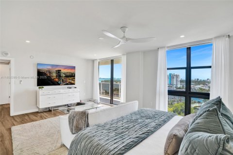 Condo in Miami Beach, Florida, 3 bedrooms  № 1878024 - photo 30