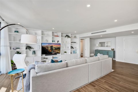 Condo in Miami Beach, Florida, 3 bedrooms  № 1878024 - photo 6