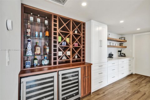 Condo in Miami Beach, Florida, 3 bedrooms  № 1878024 - photo 14