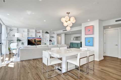 Condo in Miami Beach, Florida, 3 bedrooms  № 1878024 - photo 28