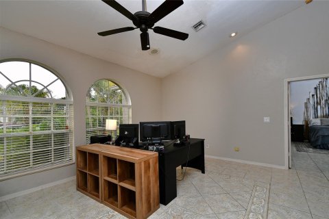 Casa en venta en Lehigh Acres, Florida, 4 dormitorios № 1942902 - foto 12