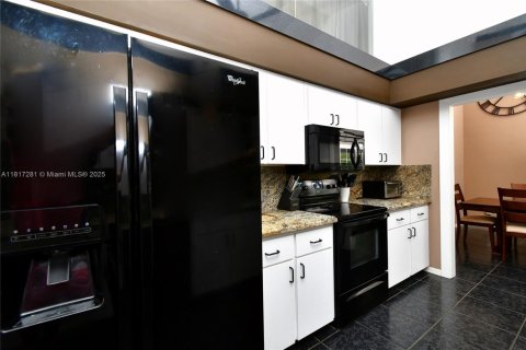 Casa en venta en Lehigh Acres, Florida, 4 dormitorios № 1942902 - foto 25