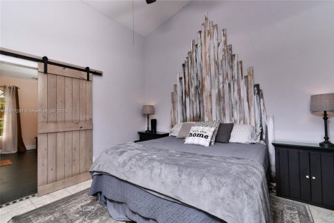 Casa en venta en Lehigh Acres, Florida, 4 dormitorios № 1942902 - foto 16