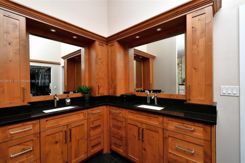 Casa en venta en Lehigh Acres, Florida, 4 dormitorios № 1942902 - foto 17