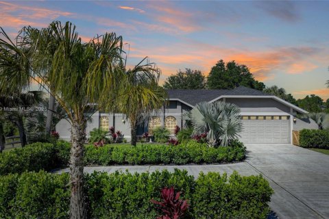 Casa en venta en Lehigh Acres, Florida, 4 dormitorios № 1942902 - foto 1