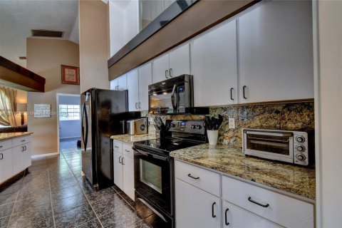 Casa en venta en Lehigh Acres, Florida, 4 dormitorios № 1942902 - foto 26