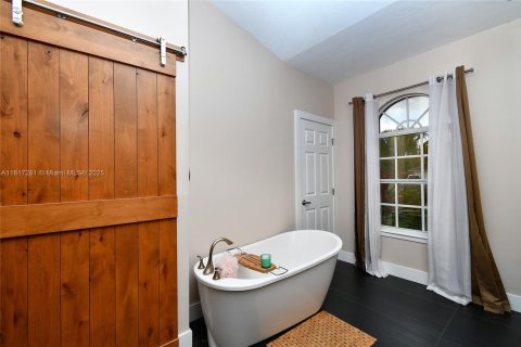 Casa en venta en Lehigh Acres, Florida, 4 dormitorios № 1942902 - foto 20