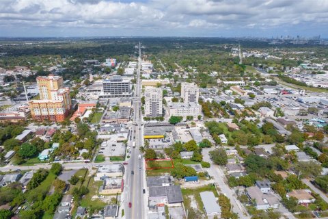 Commercial property in Miami, Florida № 2076864 - photo 6