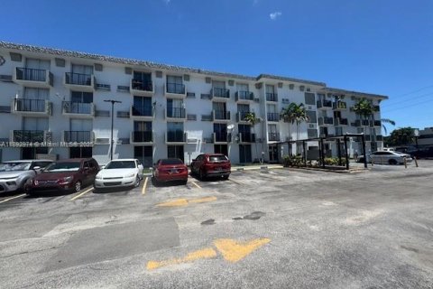 Copropriété à louer à Miami, Floride: 35.77 m2 № 1946698 - photo 7