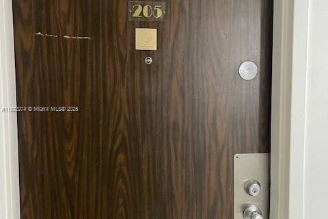 Copropriété à louer à Miami, Floride: 35.77 m2 № 1946698 - photo 6