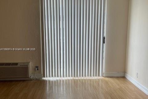 Copropriété à louer à Miami, Floride: 35.77 m2 № 1946698 - photo 2