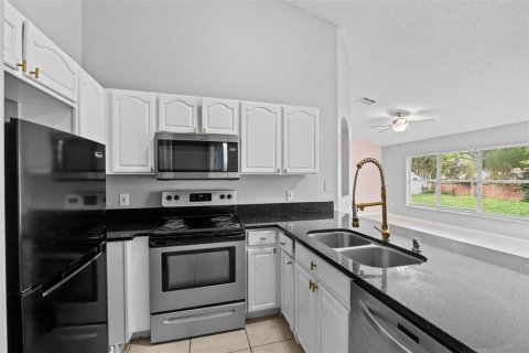 Casa en venta en Kissimmee, Florida, 3 dormitorios, 145.95 m2 № 1903082 - foto 16