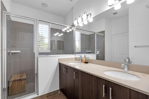Casa en alquiler en Tamarac, Florida, 4 dormitorios, 226.68 m2 № 2253052 - foto 25