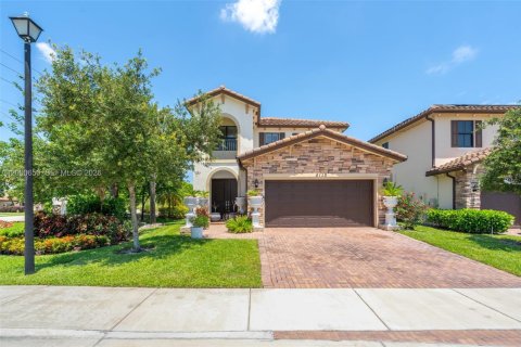 Casa en Tamarac, Florida 4 dormitorios, 226.68 m2 № 2253052