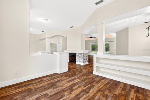 House in Williston, Florida 6 bedrooms, 443.98 sq.m. № 2235737 - photo 10