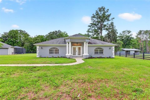 House in Williston, Florida 6 bedrooms, 443.98 sq.m. № 2235737 - photo 2