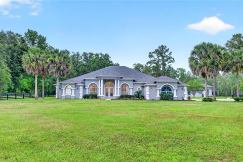 House in Williston, Florida 6 bedrooms, 443.98 sq.m. № 2235737