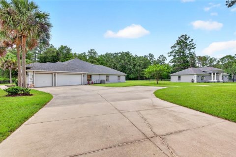 House in Williston, Florida 6 bedrooms, 443.98 sq.m. № 2235737 - photo 5