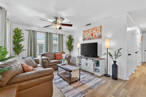 Villa ou maison à vendre à Tampa, Floride: 3 chambres, 90.58 m2 № 1844537 - photo 5