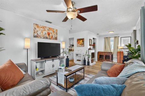Villa ou maison à vendre à Tampa, Floride: 3 chambres, 90.58 m2 № 1844537 - photo 8