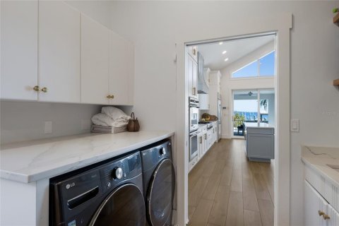 Casa en venta en Bradenton, Florida, 5 dormitorios, 560.76 m2 № 2430624 - foto 28